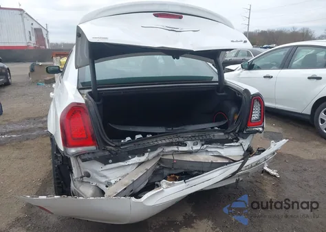 2018 Chrysler 300 300S из США, поврежденный, VIN 2C3CCABG0JH244592